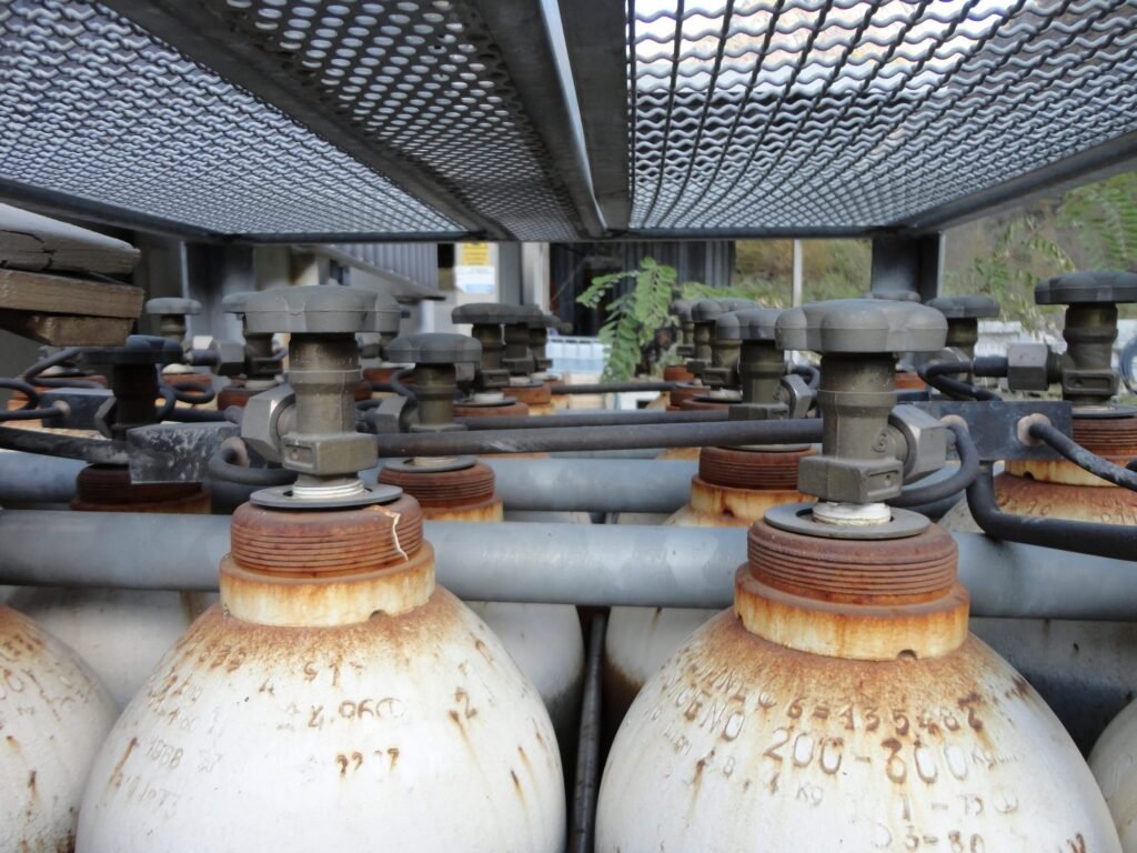 Bottled Valves of an industrial stock of obsolete cylinders